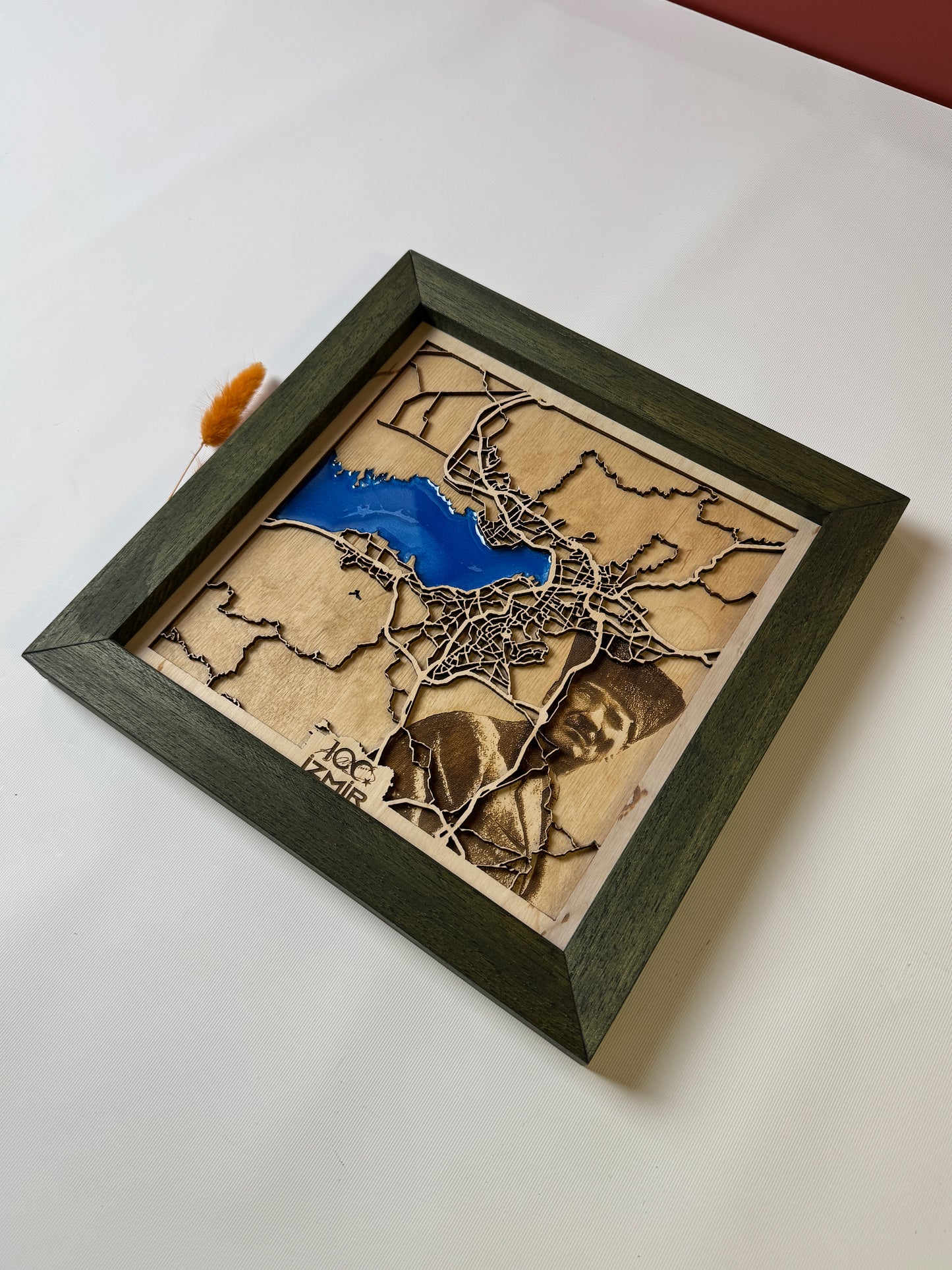 İzmir: Epoksi Ahşap Haritası |Kurtuluş Haritası: İzmir – 9 Eylül 1922 (El Yapımı Ahşap Sanat Eseri)