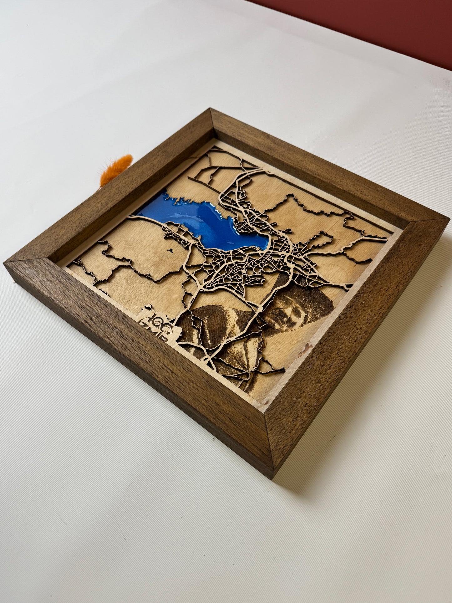 İzmir: Epoksi Ahşap Haritası |Kurtuluş Haritası: İzmir – 9 Eylül 1922 (El Yapımı Ahşap Sanat Eseri)