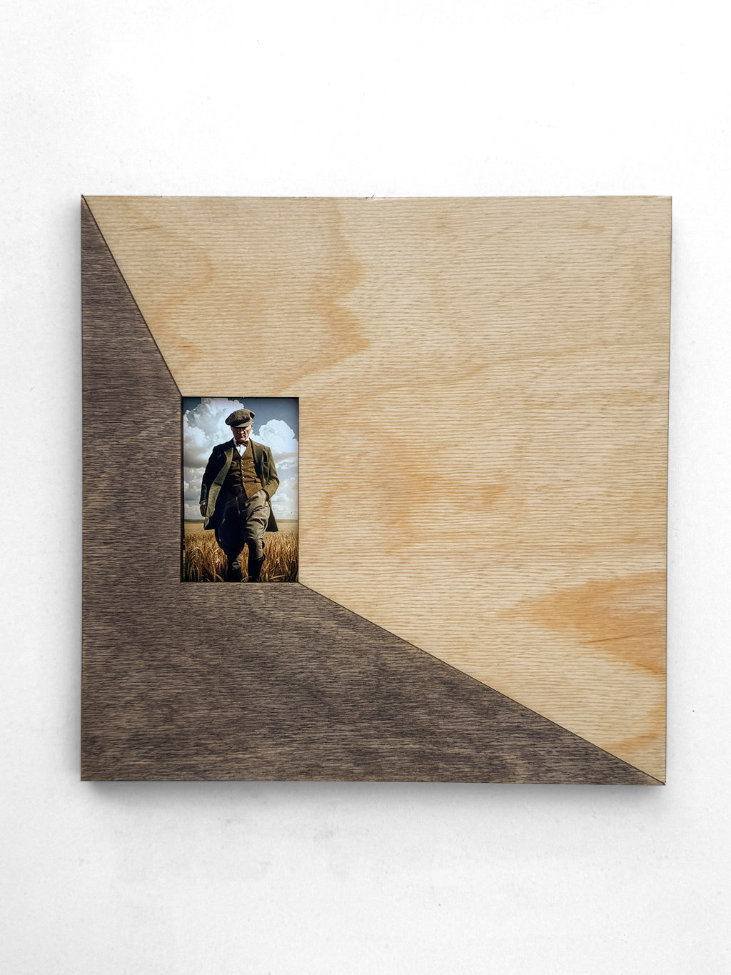 Axis Centrum II – Kişiye Özel Ahşap Fotoğraf Çerçevesi