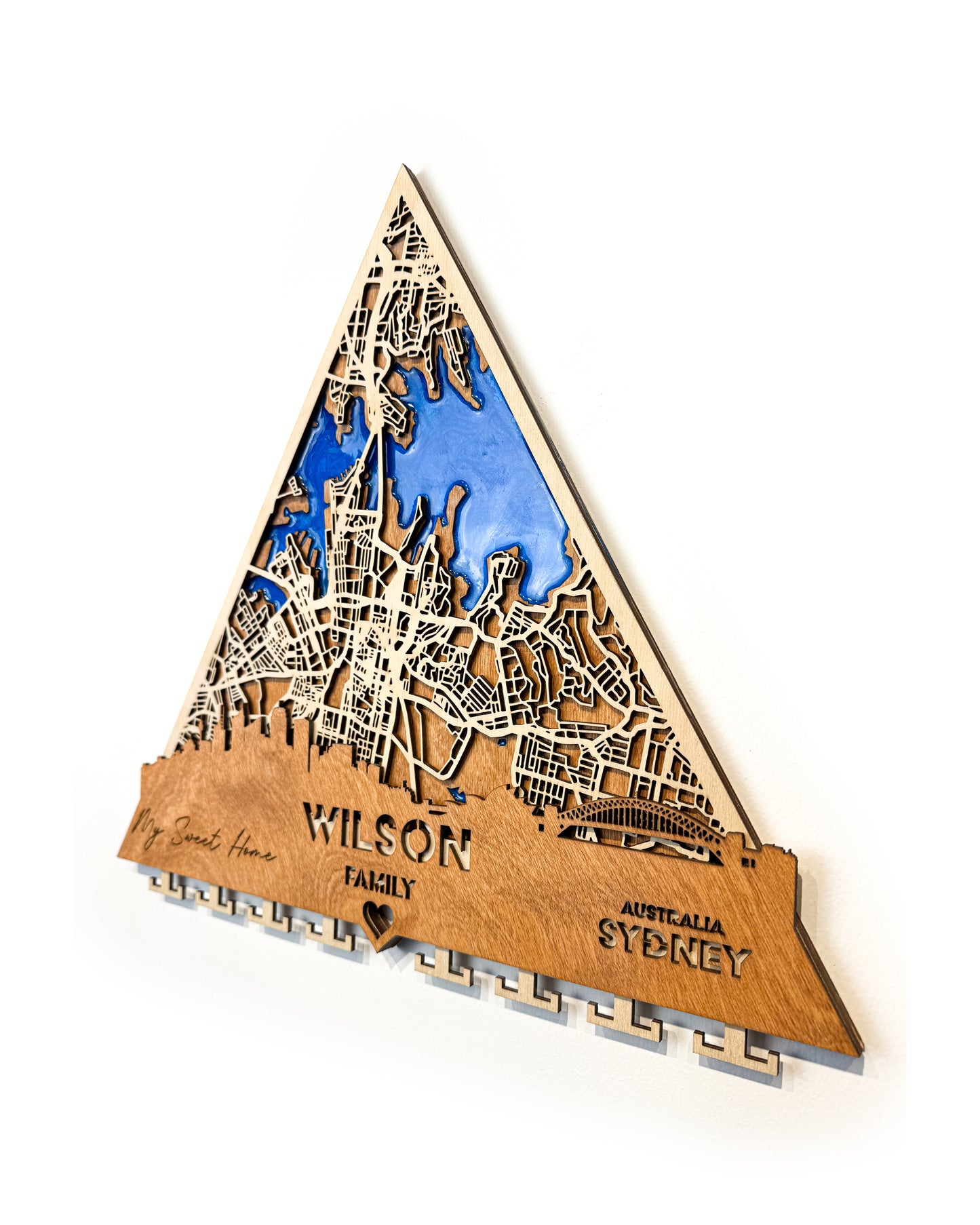 Sydney Ahşap Anahtarlık – Kıyı Sakinliği | Şehir Fısıltıları Koleksiyonu