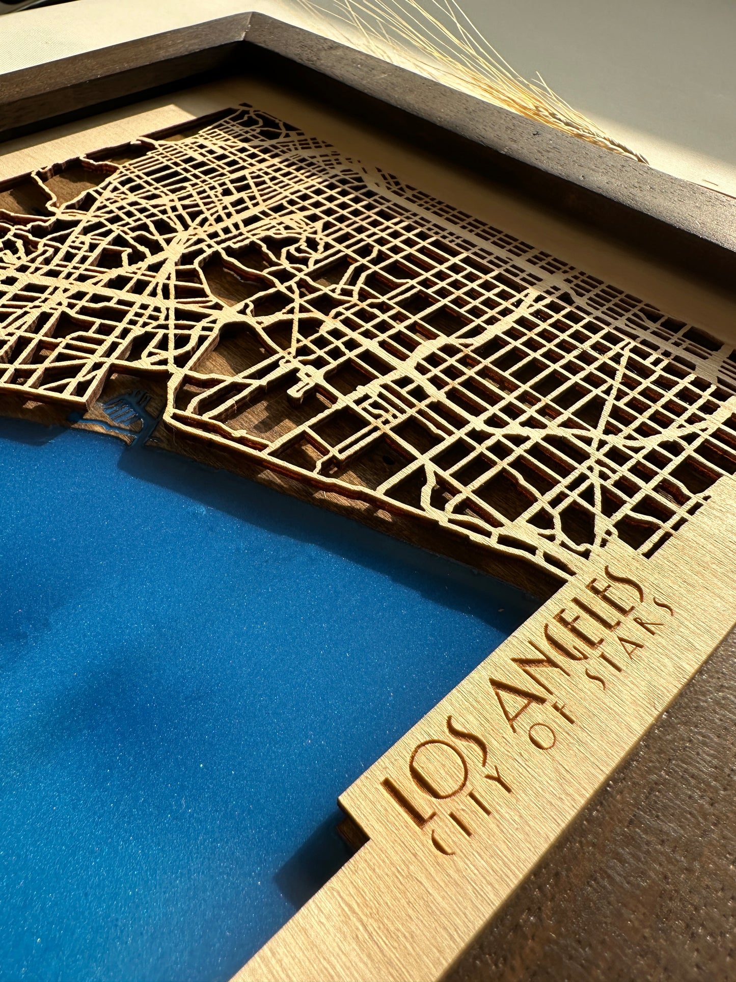 Los Angeles Ahşap Duvar Sanatı – La La Land Design | Sinematik Çizgiler Koleksiyonu