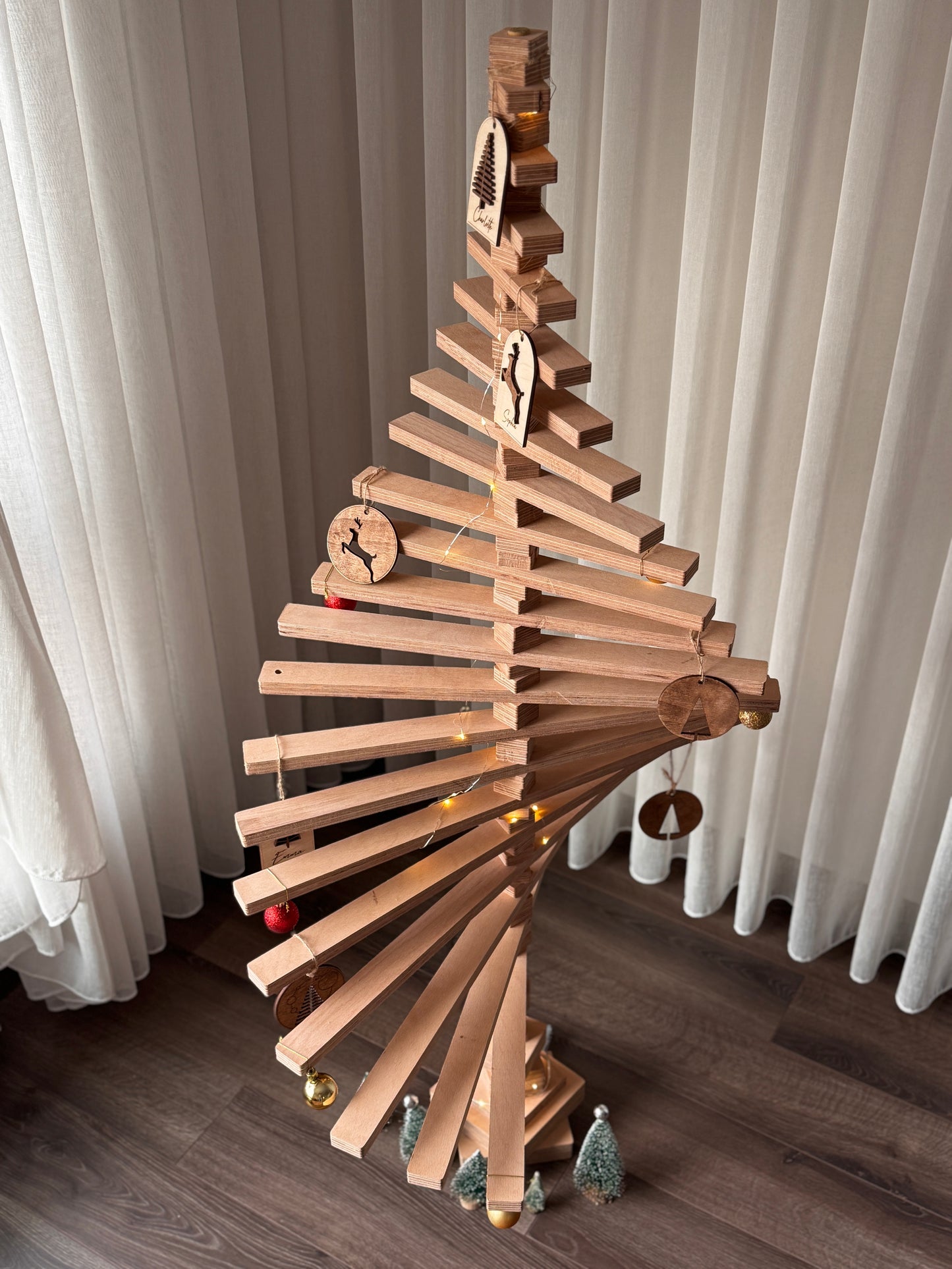 Ahşap Yılbaşı Ağacı (Lego Tarzı, Aile Dostu, Kendin Yap)