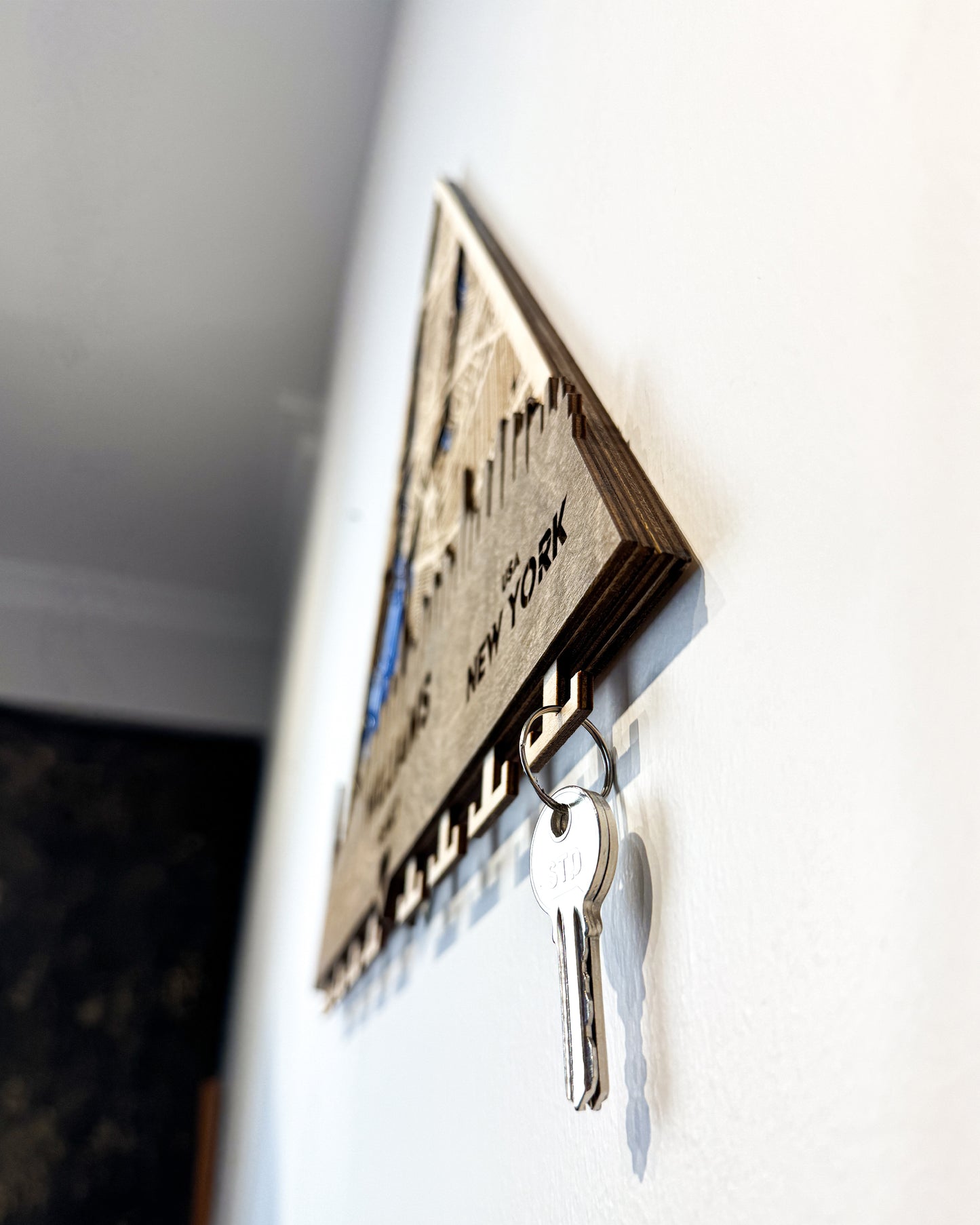 New York Ahşap Anahtarlık – Urban Pulse | City Whispers Koleksiyonu